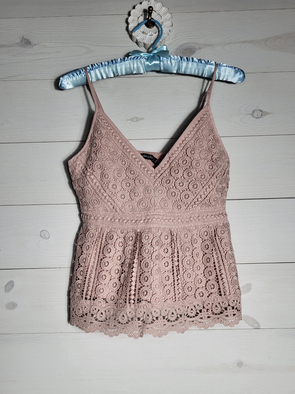 Abercrombie & Fitch Lace Cami Babydoll Tank Top Blush Pink Scalloped Hem.